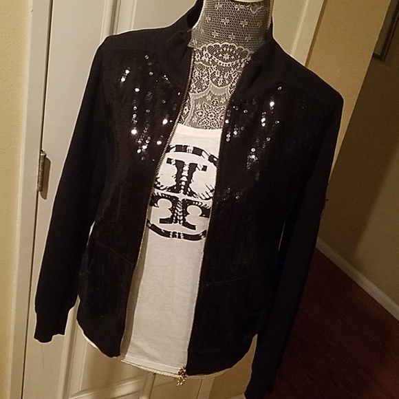 BCBGMaxAzria Jackets & Blazers - SOLD!! BCBG Maxazria Zip Front Bomber Jacket